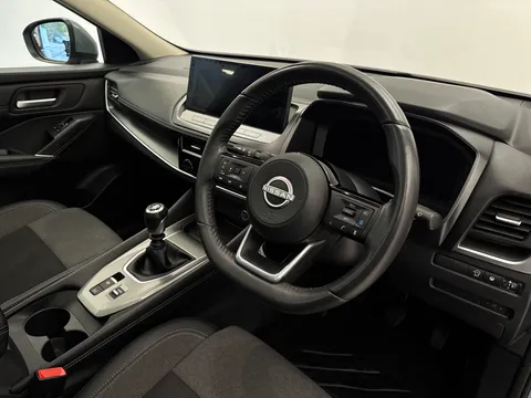 DP24WLK Nissan Qashqai 1.3 DiG-T MH N-Connecta 5dr Thumbnail #22