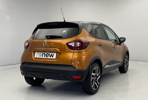 HK69SFV Renault Captur 0.9 TCE 90 Iconic 5dr Thumbnail #6