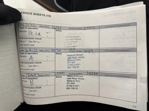 HK69SFV Renault Captur 0.9 TCE 90 Iconic 5dr Thumbnail #17