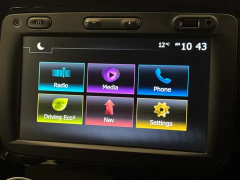 HK69SFV Renault Captur 0.9 TCE 90 Iconic 5dr Thumbnail #22