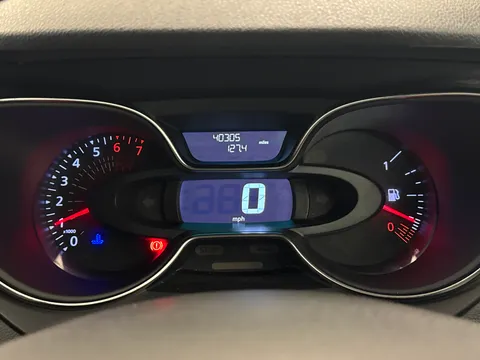 HK69SFV Renault Captur 0.9 TCE 90 Iconic 5dr Thumbnail #26