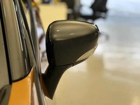 HK69SFV Renault Captur 0.9 TCE 90 Iconic 5dr Thumbnail #29