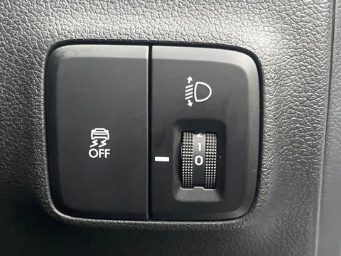 ET24THG Hyundai i10 1.0 [63] Premium 5dr Auto [Nav] Thumbnail #12