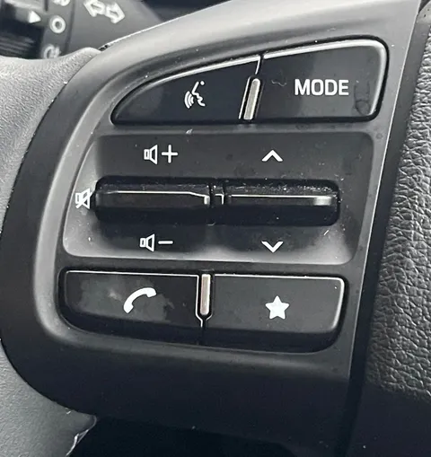 ET24THG Hyundai i10 1.0 [63] Premium 5dr Auto [Nav] Thumbnail #17