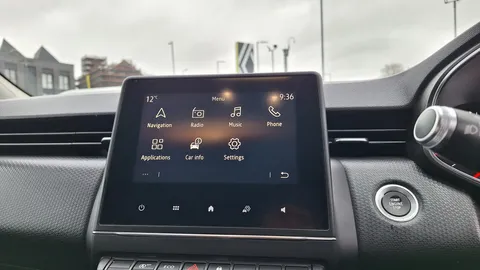 DY70GPO Renault Clio 1.0 TCe 100 Iconic 5dr Thumbnail #17