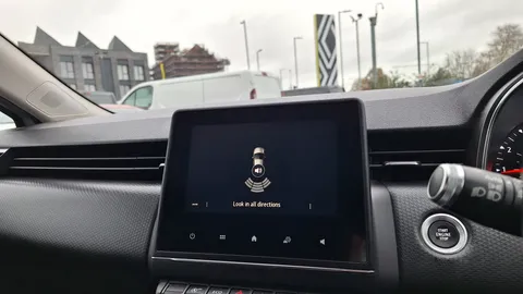 DY70GPO Renault Clio 1.0 TCe 100 Iconic 5dr Thumbnail #18