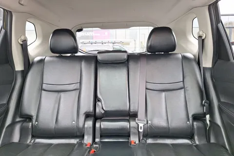 SH18GKZ Nissan X-Trail 1.6 dCi Tekna 5dr Thumbnail #11