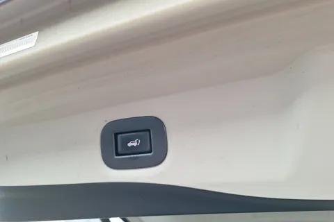 SH18GKZ Nissan X-Trail 1.6 dCi Tekna 5dr Thumbnail #22