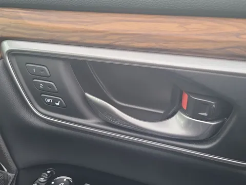 DG70XRS Honda CR-V 2.0 i-MMD Hybrid EX 5dr eCVT Thumbnail #17