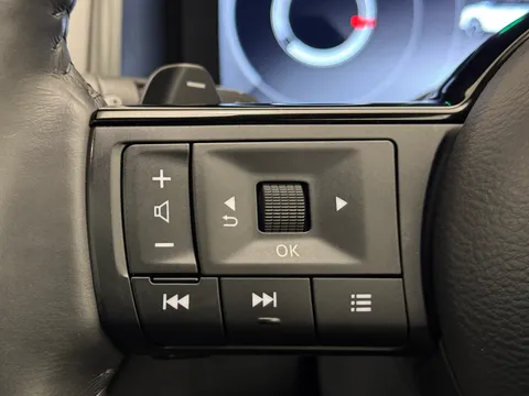 LP24VVS Nissan Qashqai 1.3 DiG-T MH 158 N-Connecta 5dr Xtronic Thumbnail #23