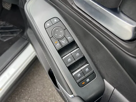 KE24EZO Nissan Qashqai 1.3 DiG-T MH 158 N-Connecta 5dr Xtronic Thumbnail #23