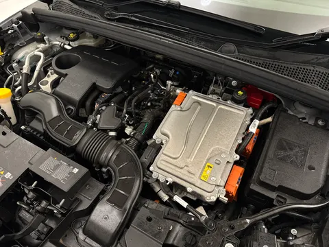 HS74EZE Renault Symbioz 1.6 E-Tech FHEV 145 Iconic Esprit Alpine 5dr Auto Thumbnail #31