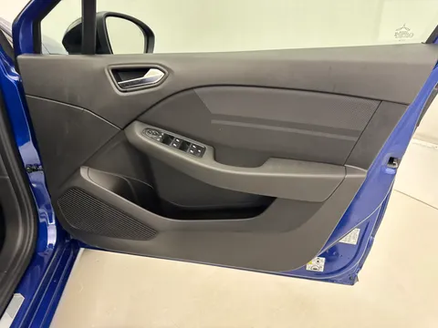 HN25UGU Renault Clio 1.0 TCe 90 Esprit Alpine 5dr Thumbnail #24