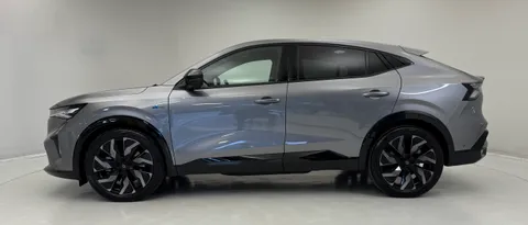 DU25VVN Renault Rafale E-Tech FHEV Iconic Esprit Alpine 5dr Auto 4C Thumbnail #4