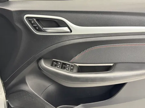 LC71DFY Mg Motor Uk Zs 1.5 VTi-TECH Exclusive 5dr Thumbnail #17