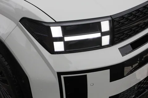 DG25CGZ Hyundai Santa Fe 1.6 TGDi PHEV Calligraphy 5dr 4WD Auto [6 Seats] Thumbnail #11