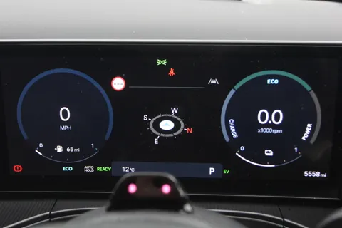 DG25CGZ Hyundai Santa Fe 1.6 TGDi PHEV Calligraphy 5dr 4WD Auto [6 Seats] Thumbnail #25