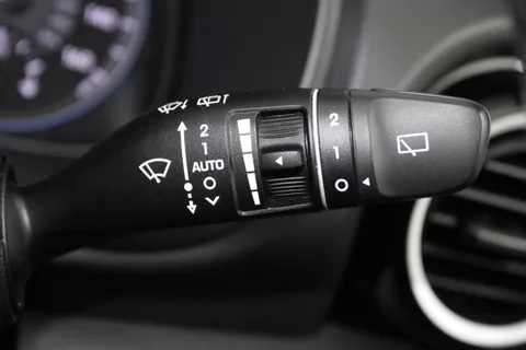 MK20FGF Hyundai Kona 1.6 GDi Hybrid Premium SE 5dr DCT Thumbnail #26