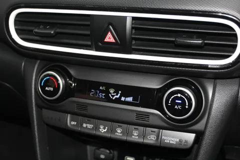 MK20FGF Hyundai Kona 1.6 GDi Hybrid Premium SE 5dr DCT Thumbnail #30