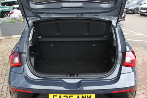 EA25AWW Hyundai i20 1.0T GDi Premium 5dr Thumbnail #13