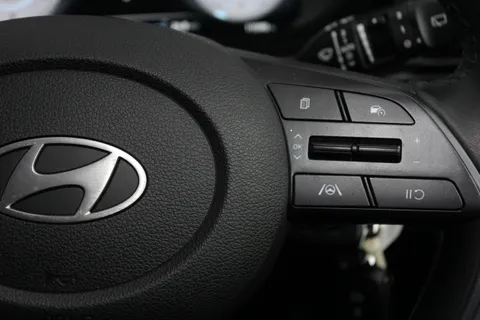 EA25AWW Hyundai i20 1.0T GDi Premium 5dr Thumbnail #22