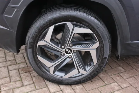 FP71VGE Hyundai Tucson 1.6 TGDi Hybrid 230 Premium 5dr 2WD Auto Thumbnail #11