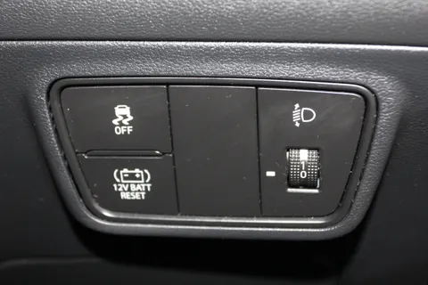 FP71VGE Hyundai Tucson 1.6 TGDi Hybrid 230 Premium 5dr 2WD Auto Thumbnail #27