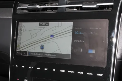 FP71VGE Hyundai Tucson 1.6 TGDi Hybrid 230 Premium 5dr 2WD Auto Thumbnail #16