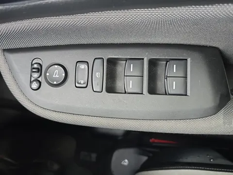 DK72VJU Honda Jazz 1.5 i-MMD Hybrid Crosstar EX 5dr eCVT Thumbnail #26