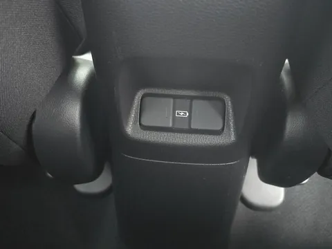 DK72VJU Honda Jazz 1.5 i-MMD Hybrid Crosstar EX 5dr eCVT Thumbnail #28