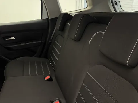 DL72BGX Dacia Duster 1.0 TCe 100 Bi-Fuel Prestige 5dr Thumbnail #10