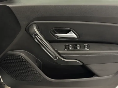 DL72BGX Dacia Duster 1.0 TCe 100 Bi-Fuel Prestige 5dr Thumbnail #18