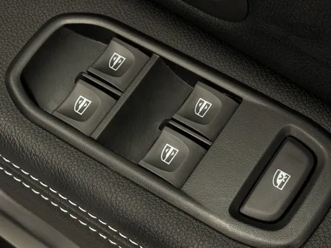 DL72BGX Dacia Duster 1.0 TCe 100 Bi-Fuel Prestige 5dr Thumbnail #19