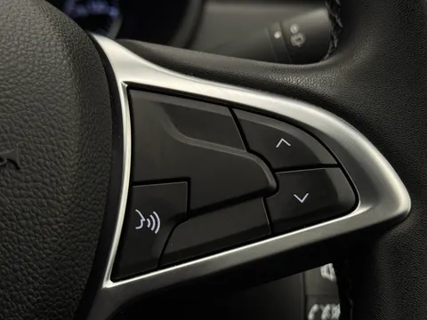 DL72BGX Dacia Duster 1.0 TCe 100 Bi-Fuel Prestige 5dr Thumbnail #23