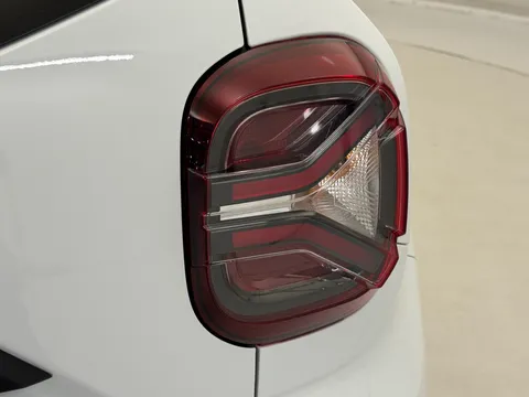 DL72BGX Dacia Duster 1.0 TCe 100 Bi-Fuel Prestige 5dr Thumbnail #32