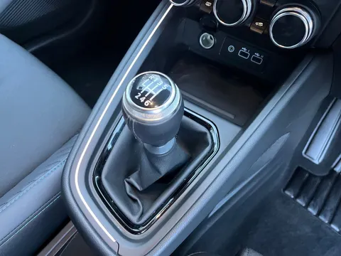 HN25UEW Renault Clio 1.0 TCe 90 Esprit Alpine 5dr Thumbnail #16