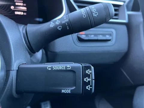 HN25UEW Renault Clio 1.0 TCe 90 Esprit Alpine 5dr Thumbnail #19