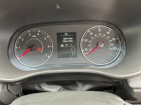 BP73EZC Dacia Jogger 1.0 TCe Extreme 5dr Thumbnail #14