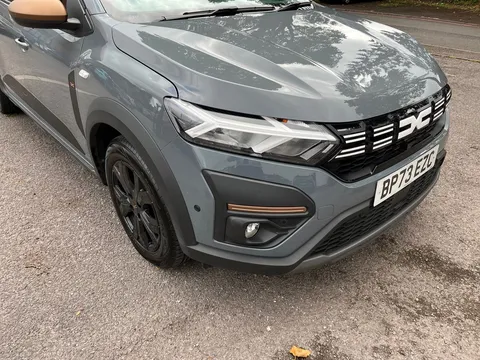 BP73EZC Dacia Jogger 1.0 TCe Extreme 5dr Thumbnail #23