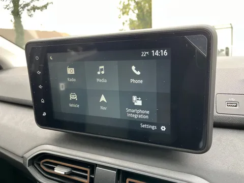 BP73EZC Dacia Jogger 1.0 TCe Extreme 5dr Thumbnail #9