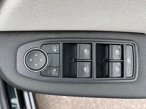 HY72FVG Renault Clio 1.0 TCe 90 SE Edition 5dr Thumbnail #9