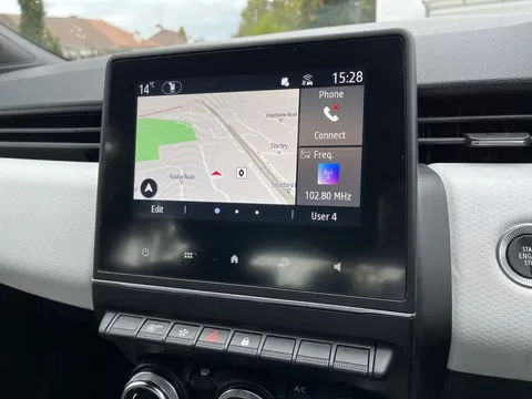 HY72FVG Renault Clio 1.0 TCe 90 SE Edition 5dr Thumbnail #8