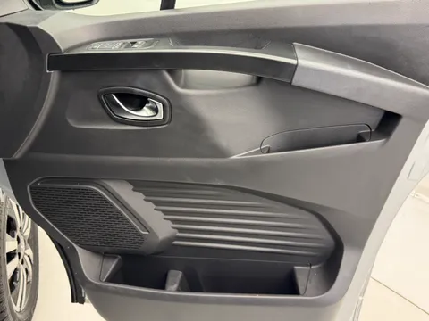 DN23JDZ Renault Trafic SL28 Blue dCi 150 Sport+ Van Thumbnail #14