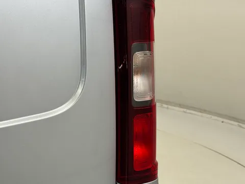 DN23JDZ Renault Trafic SL28 Blue dCi 150 Sport+ Van Thumbnail #29