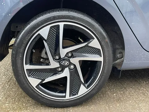 EN24WBU Hyundai i10 1.0 [63] Premium 5dr Auto [Nav] Thumbnail #23