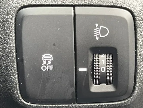 EN24WBU Hyundai i10 1.0 [63] Premium 5dr Auto [Nav] Thumbnail #24