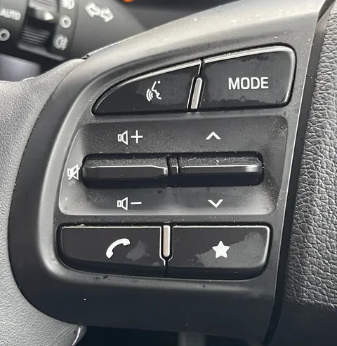 EN24WBU Hyundai i10 1.0 [63] Premium 5dr Auto [Nav] Thumbnail #26