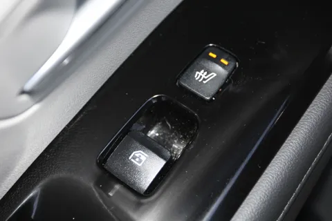 DG73NFF Hyundai Tucson 1.6 TGDi Hybrid 230 Ultimate 5dr 2WD Auto Thumbnail #16