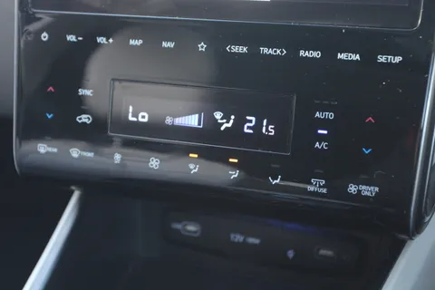 DG73NFF Hyundai Tucson 1.6 TGDi Hybrid 230 Ultimate 5dr 2WD Auto Thumbnail #32