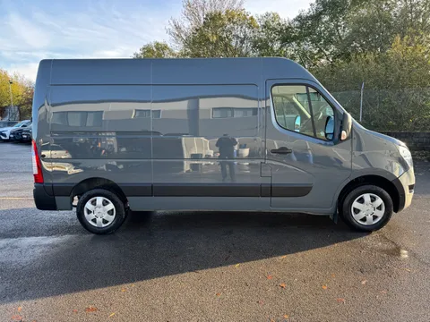 DN75XCH Nissan Interstar 2.3 dci 135ps H2 Tekna+ Van Thumbnail #4